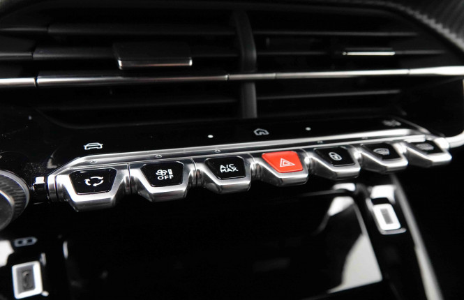 PEUGEOT_PEUGEOT_2008_2651913_14.jpg