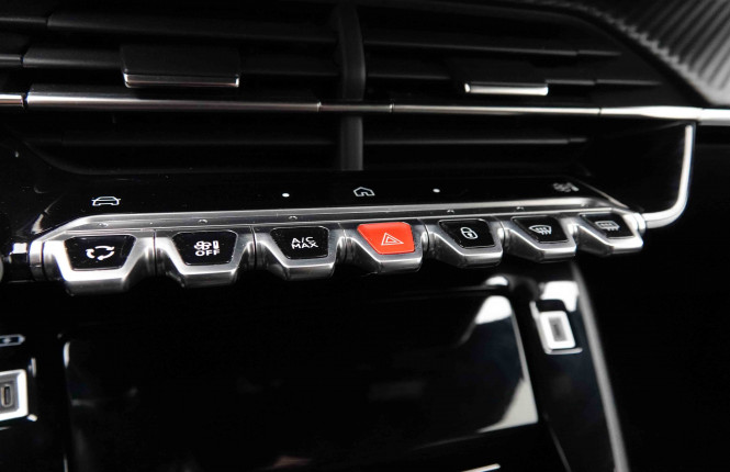 PEUGEOT_PEUGEOT_2008_2651914_14.jpg