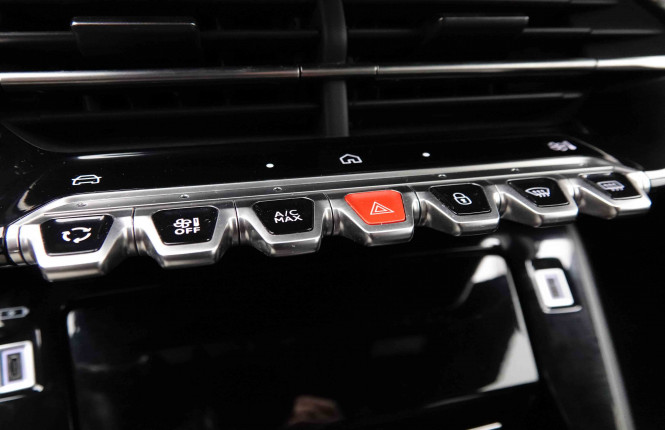 PEUGEOT_PEUGEOT_2008_2651916_14.jpg PEUGEOT_PEUGEOT_2008_2651916_14.jpg