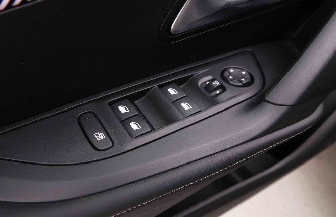 PEUGEOT_PEUGEOT_2008_2651917_17.jpg PEUGEOT_PEUGEOT_2008_2651917_17.jpg