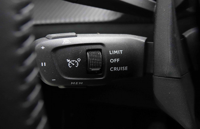 PEUGEOT_PEUGEOT_2008_2651919_18.jpg PEUGEOT_PEUGEOT_2008_2651919_18.jpg