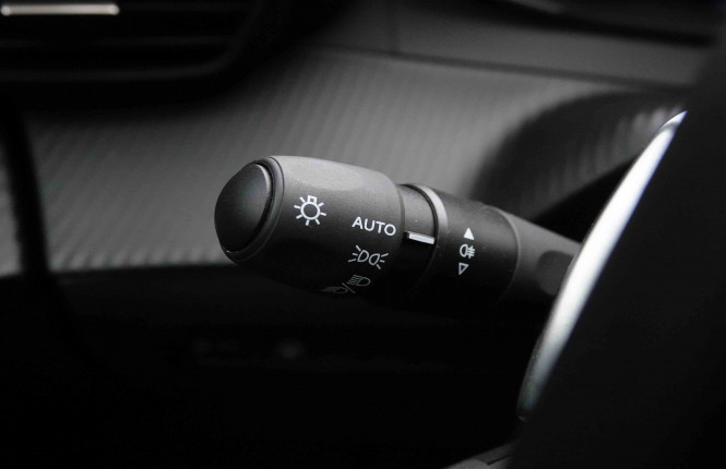 PEUGEOT_PEUGEOT_2008_2652069_16.jpg