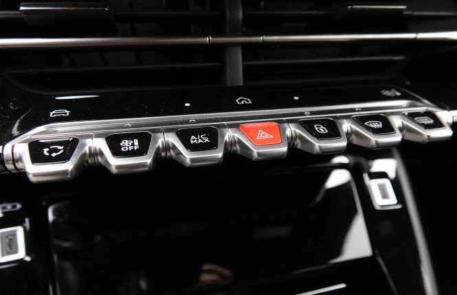PEUGEOT_PEUGEOT_2008_2652075_14.jpg