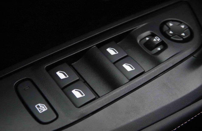 PEUGEOT_PEUGEOT_2008_2652237_45.jpg PEUGEOT_PEUGEOT_2008_2652237_45.jpg