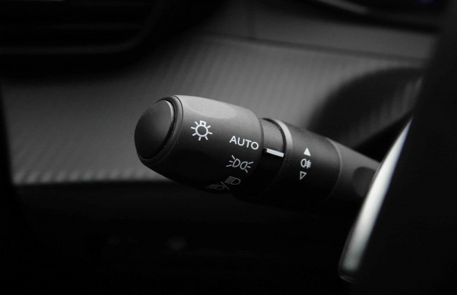 PEUGEOT_PEUGEOT_2008_2652238_70.jpg PEUGEOT_PEUGEOT_2008_2652238_70.jpg