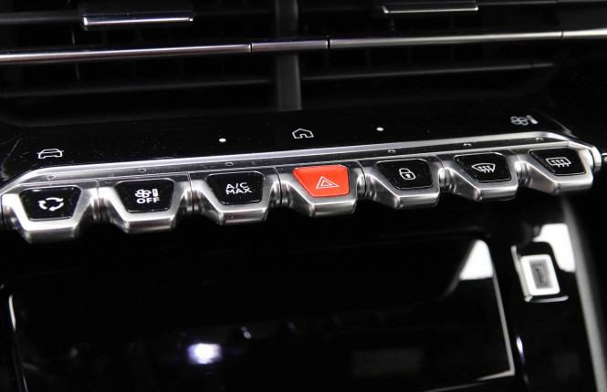 PEUGEOT_PEUGEOT_2008_2652244_72.jpg