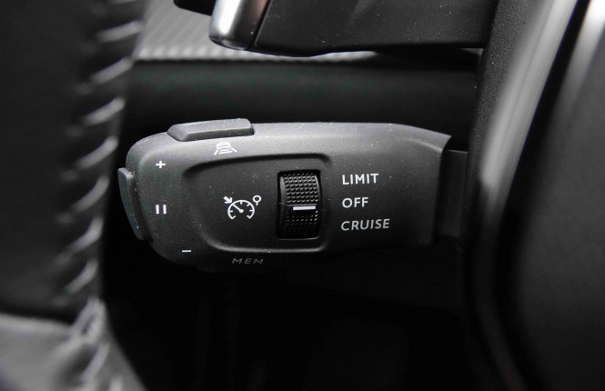 PEUGEOT_PEUGEOT_2008_2652245_99.jpg PEUGEOT_PEUGEOT_2008_2652245_99.jpg