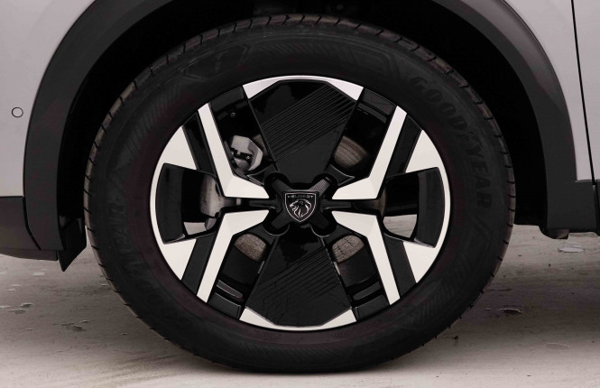 PEUGEOT_PEUGEOT_2008_2652825_49.jpg
