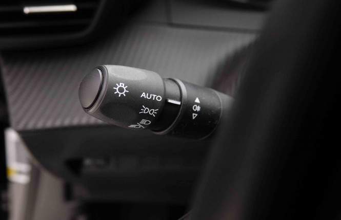 PEUGEOT_PEUGEOT_2008_2653088_15.jpg PEUGEOT_PEUGEOT_2008_2653088_15.jpg