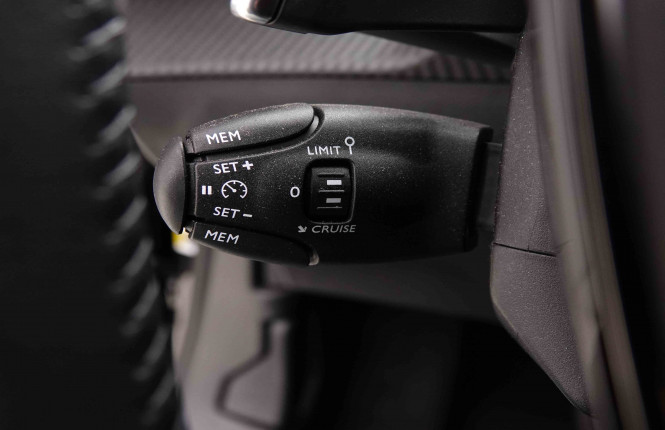 PEUGEOT_PEUGEOT_2008_2653088_17.jpg PEUGEOT_PEUGEOT_2008_2653088_17.jpg