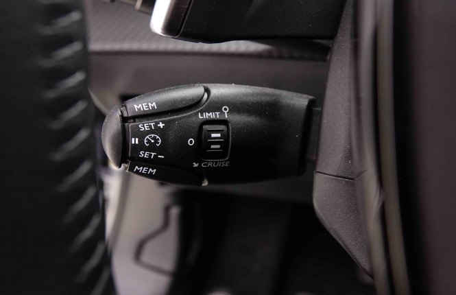 PEUGEOT_PEUGEOT_2008_2653091_17.jpg