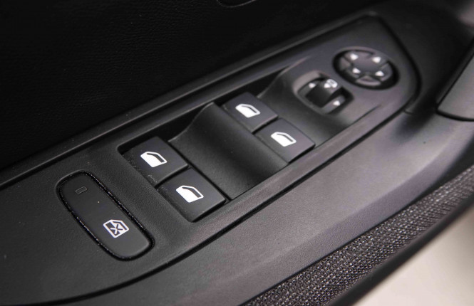PEUGEOT_PEUGEOT_2008_2653092_21.jpg