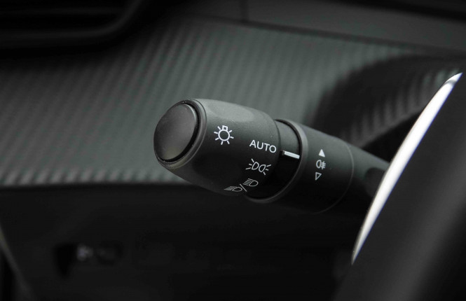PEUGEOT_PEUGEOT_2008_2653093_16.jpg