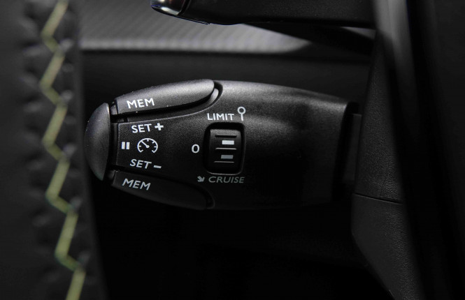 PEUGEOT_PEUGEOT_2008_2653216_18.jpg