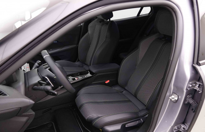 PEUGEOT_PEUGEOT_2008_2653217_6.jpg