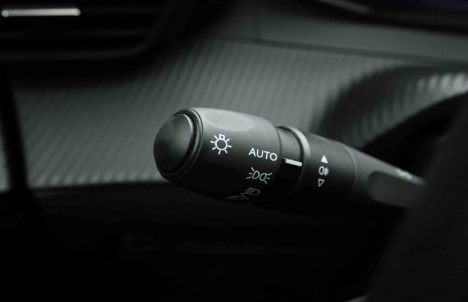 PEUGEOT_PEUGEOT_2008_2653230_15.jpg