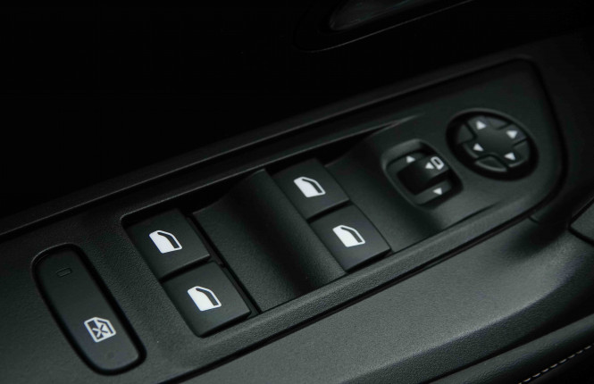 PEUGEOT_PEUGEOT_2008_2653230_20.jpg