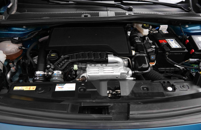 PEUGEOT_PEUGEOT_2008_2653231_18.jpg