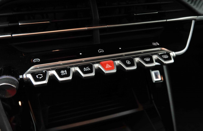 PEUGEOT_PEUGEOT_2008_2653273_13.jpg