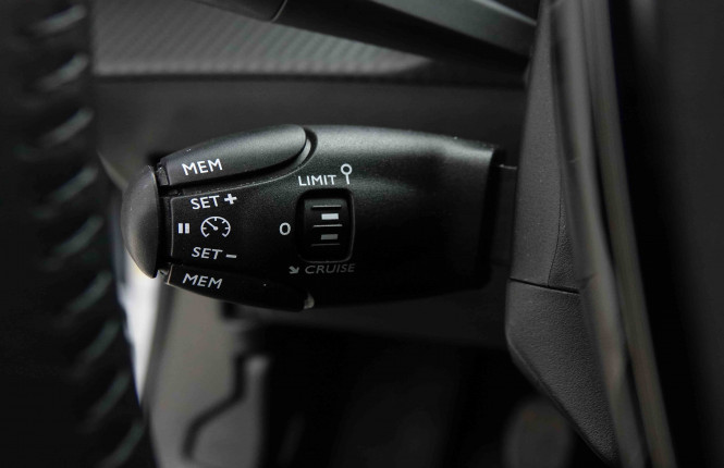PEUGEOT_PEUGEOT_2008_2653273_17.jpg