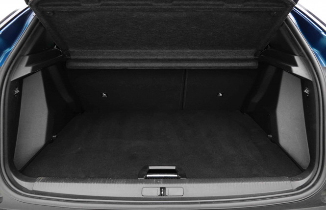 PEUGEOT_PEUGEOT_2008_2653451_5.jpg