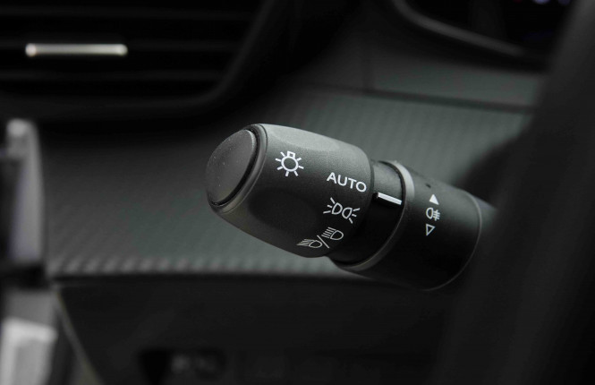 PEUGEOT_PEUGEOT_2008_2653452_16.jpg