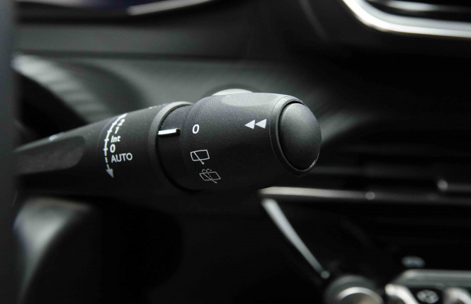 PEUGEOT_PEUGEOT_2008_2653452_17.jpg