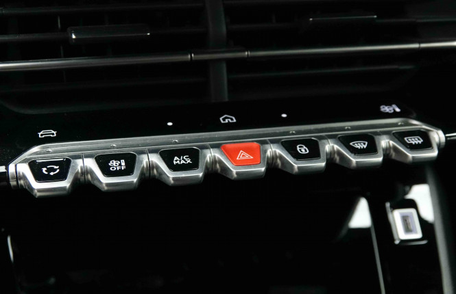 PEUGEOT_PEUGEOT_2008_2653454_14.jpg