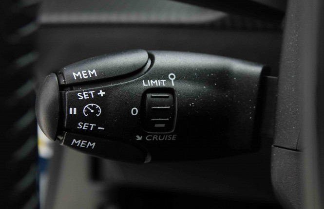 PEUGEOT_PEUGEOT_2008_2653458_18.jpg