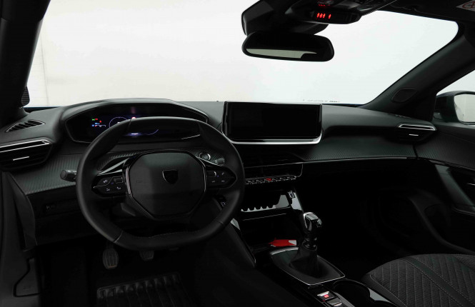 PEUGEOT_PEUGEOT_2008_2653458_7.jpg