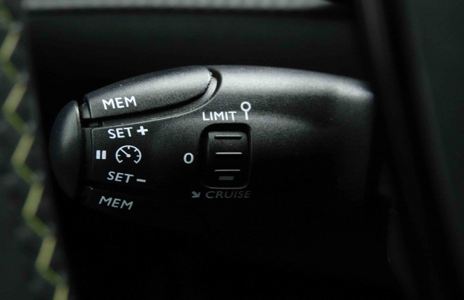 PEUGEOT_PEUGEOT_2008_2653616_18.jpg