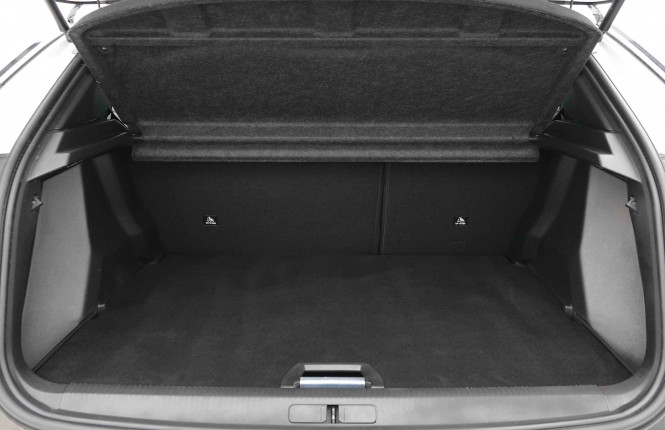PEUGEOT_PEUGEOT_2008_2653616_5.jpg