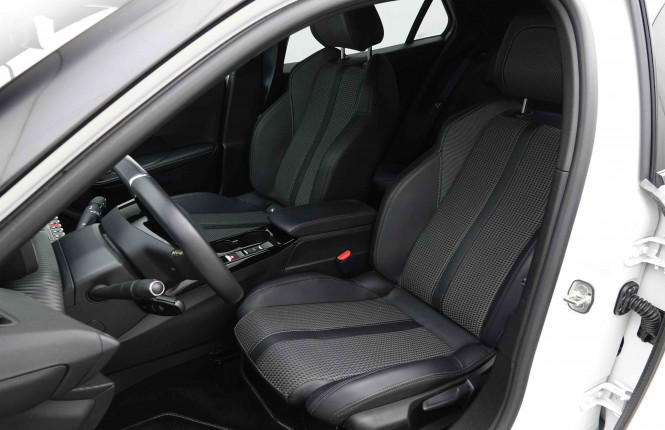 PEUGEOT_PEUGEOT_2008_2653616_6.jpg