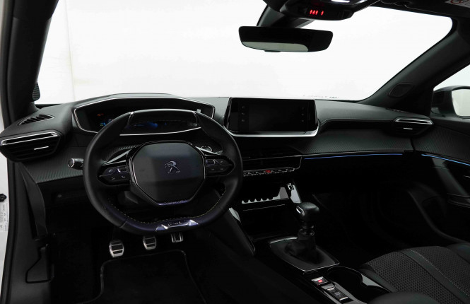 PEUGEOT_PEUGEOT_2008_2653616_7.jpg