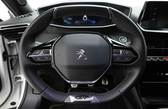 PEUGEOT_PEUGEOT_2008_2653616_8.jpg