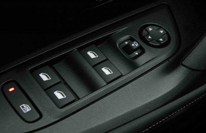 PEUGEOT_PEUGEOT_2008_2654452_21.jpg