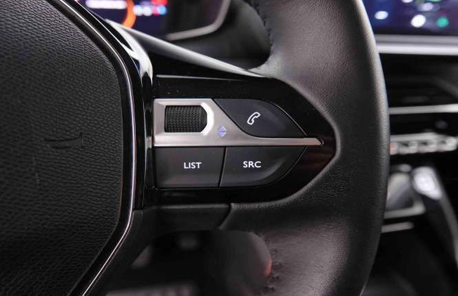 PEUGEOT_PEUGEOT_208_2446701_18.jpg