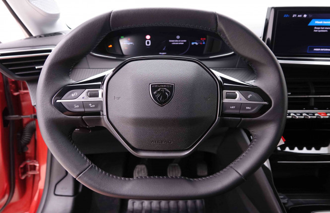 PEUGEOT_PEUGEOT_208_2548502_8.jpg