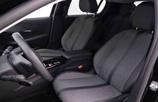 PEUGEOT_PEUGEOT_208_2548510_6.jpg