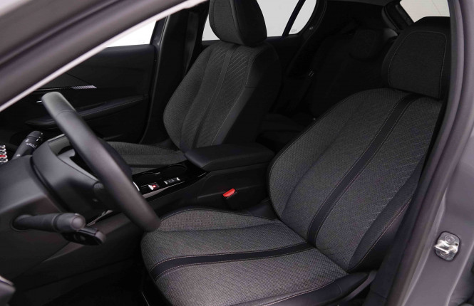 PEUGEOT_PEUGEOT_208_2548523_6.jpg
