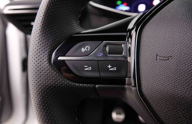 PEUGEOT_PEUGEOT_208_2548532_18.jpg