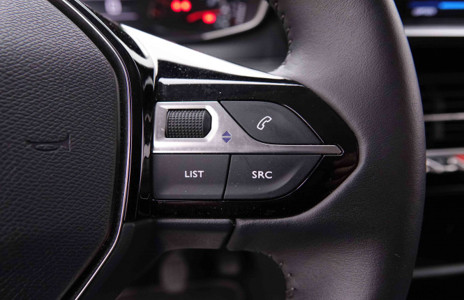 PEUGEOT_PEUGEOT_208_2549320_19.jpg