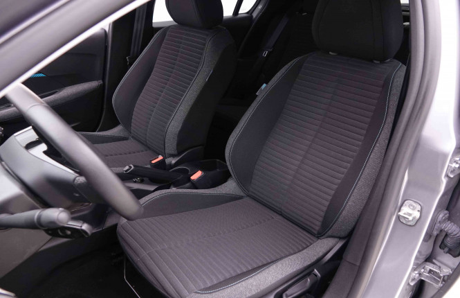 PEUGEOT_PEUGEOT_208_2549320_6.jpg
