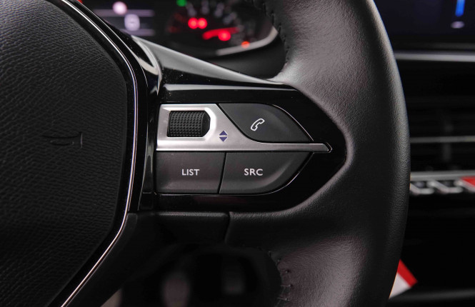 PEUGEOT_PEUGEOT_208_2550357_18.jpg