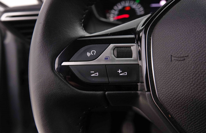 PEUGEOT_PEUGEOT_208_2550360_17.jpg