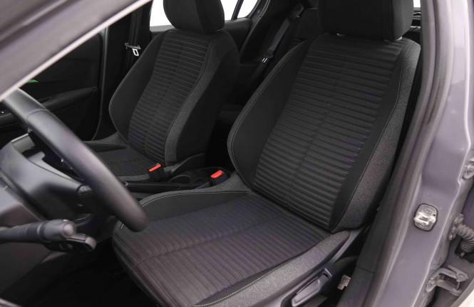 PEUGEOT_PEUGEOT_208_2550360_6.jpg