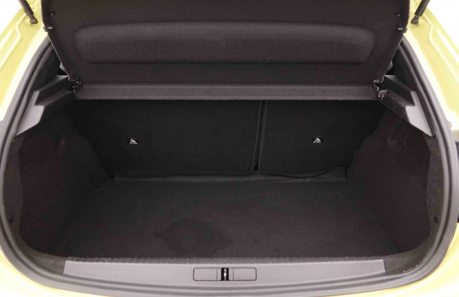 PEUGEOT_PEUGEOT_208_2550362_5.jpg PEUGEOT_PEUGEOT_208_2550362_5.jpg