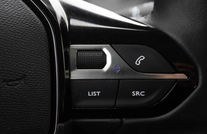 PEUGEOT_PEUGEOT_208_2550365_18.jpg PEUGEOT_PEUGEOT_208_2550365_18.jpg