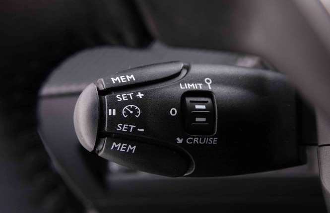 PEUGEOT_PEUGEOT_208_2550373_15.jpg PEUGEOT_PEUGEOT_208_2550373_15.jpg