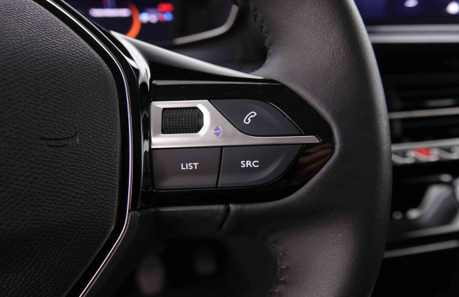 PEUGEOT_PEUGEOT_208_2550373_17.jpg PEUGEOT_PEUGEOT_208_2550373_17.jpg